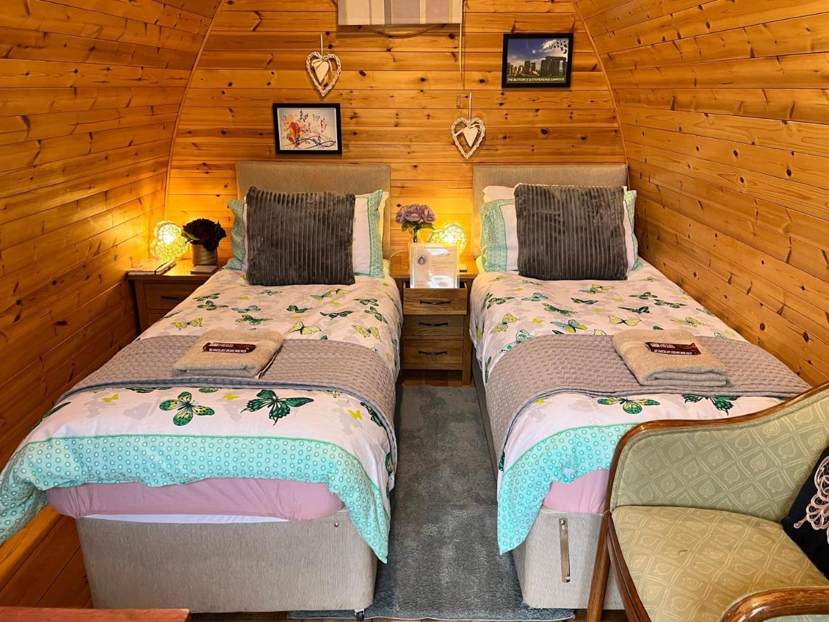 Stonehenge Campsite & Glamping Hotel Berwick St James ภายนอก รูปภาพ