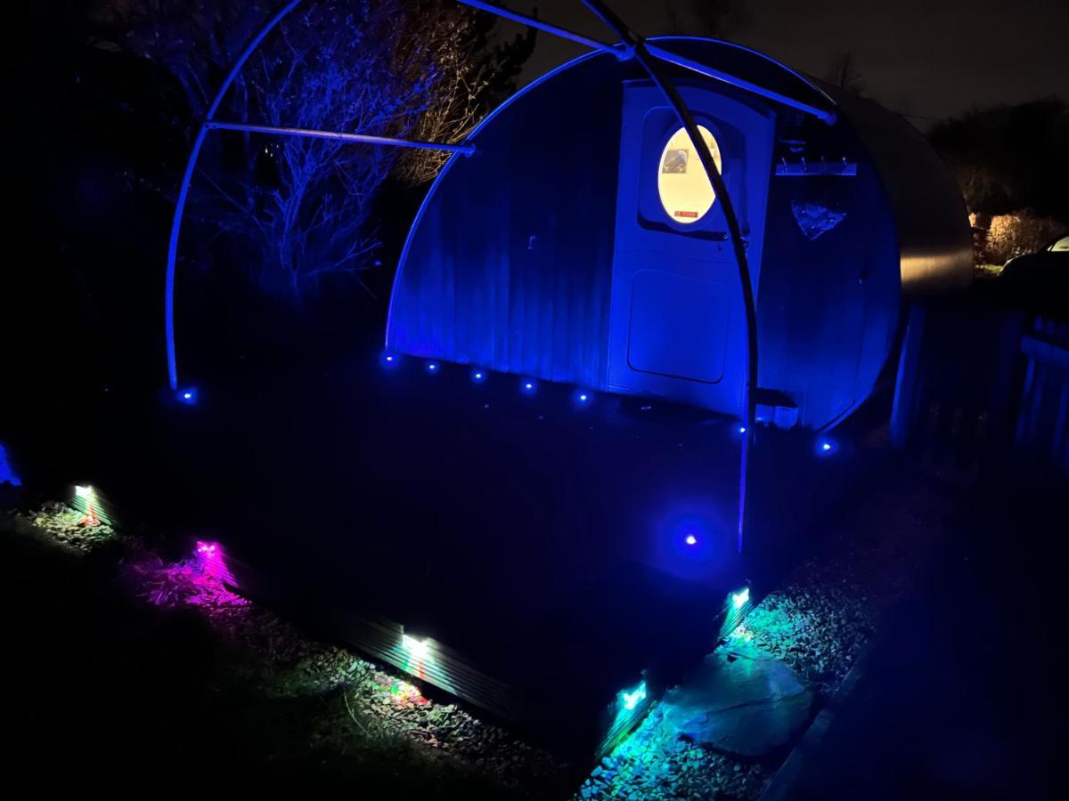 Stonehenge Campsite & Glamping Hotel Berwick St James ภายนอก รูปภาพ