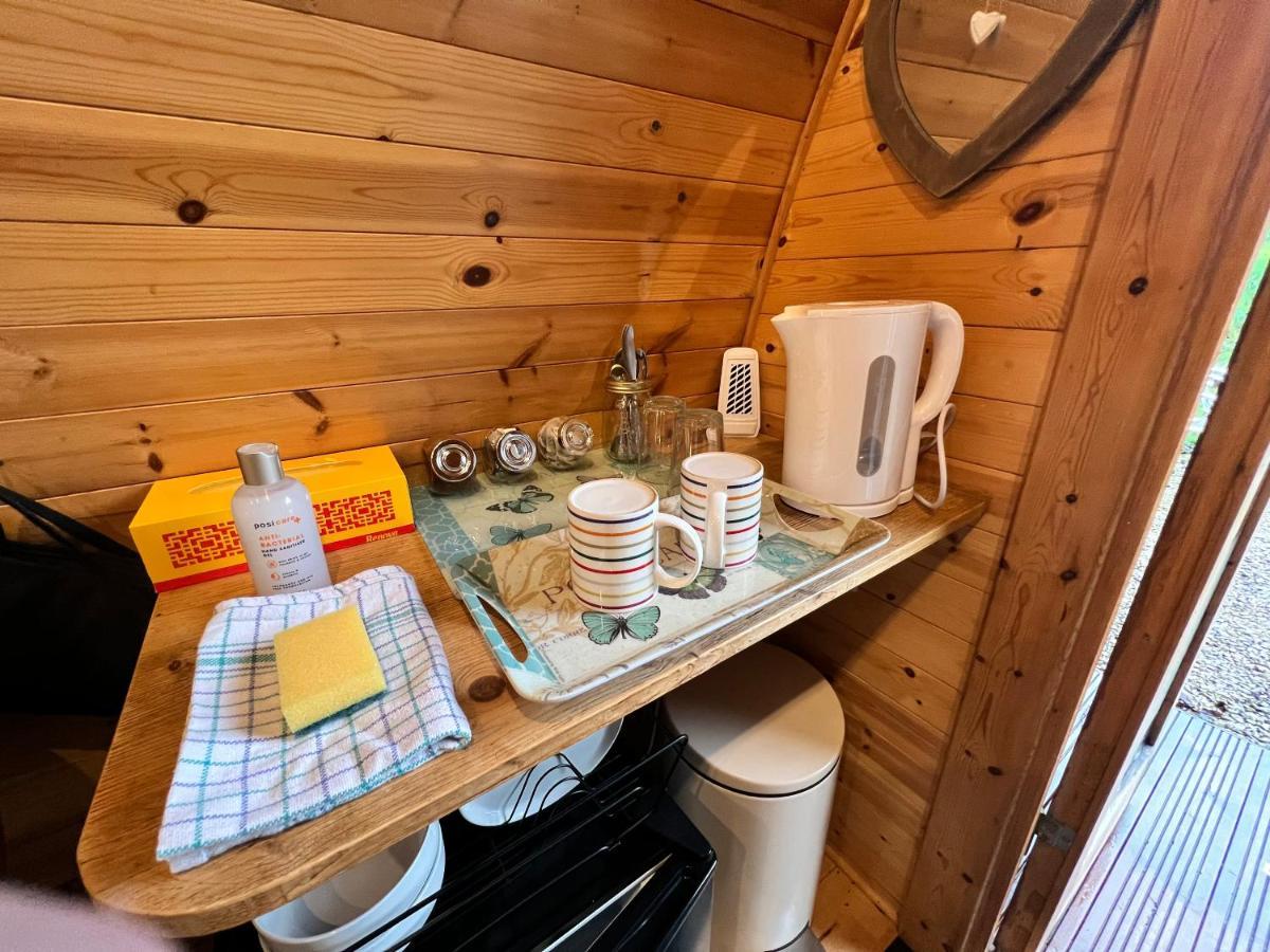 Stonehenge Campsite & Glamping Hotel Berwick St James ภายนอก รูปภาพ