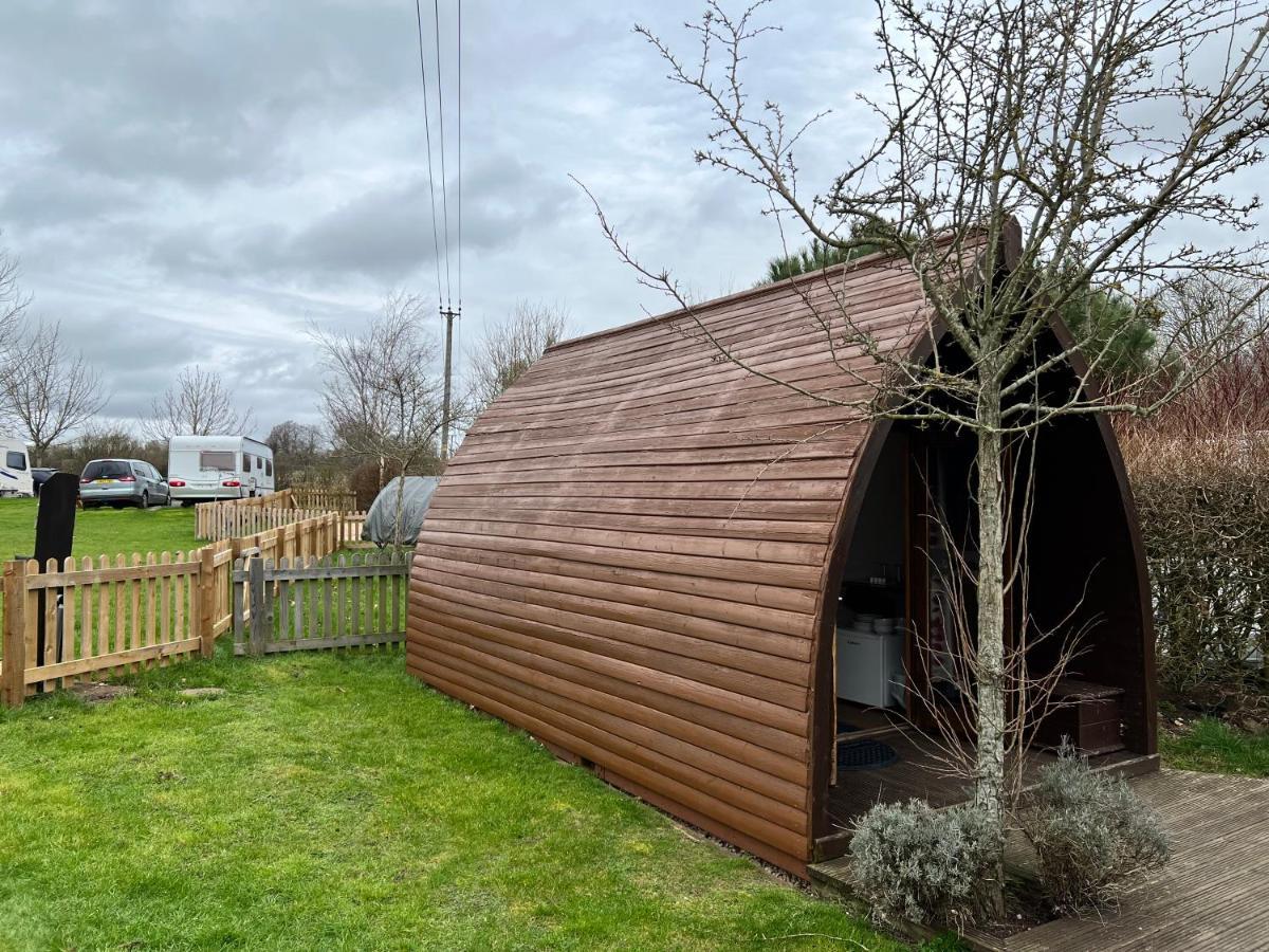 Stonehenge Campsite & Glamping Hotel Berwick St James ภายนอก รูปภาพ