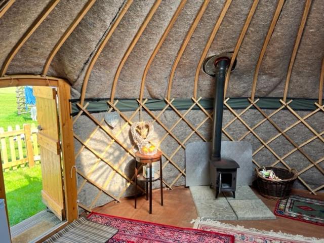 Stonehenge Campsite & Glamping Hotel Berwick St James ภายนอก รูปภาพ
